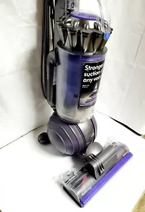 Dyson Ball Animal 2 Upright Vacuum Cleaner Bagless Cyclone UP20 NEW BELT - Picture 1 of 16