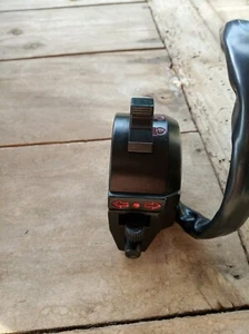 Universal 22mm 7/8" Left Handlebar Switch for motorcycles - Imagen 1 de 4