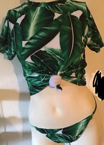 GREEN WHITE AND BLACK TWO PIECE SWIMSUIT (size medium) - Bild 1 von 3