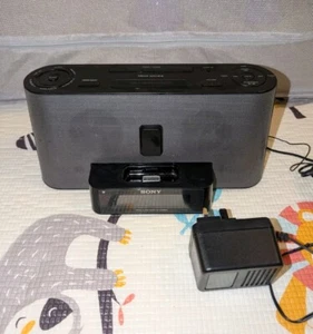 Sony Dream Machine ICF-C1IP MK2 AM/FM Radio Alarm iPod/iPhone Dock Aux Speaker - Picture 1 of 11