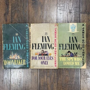 James Bond Vtg Signet Paperback Lot 3 Moonraker For Your Eyes Only Spy Who Loved - Picture 1 of 16