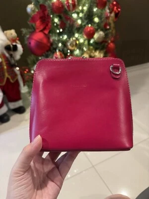 pre-owned handbag women from italy - Image 1 of 4