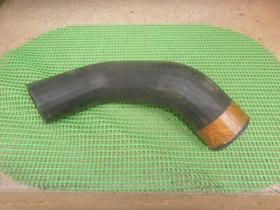 56 Plymouth Fury Belvedere Savoy Plaza 1956 V8 nuevo en stock MoPar manguera superior del radiador Foto 1 de 3