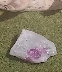 Natural Ruby Specimen Gemstone Mineral 9g (A3) - Picture 1 of 3