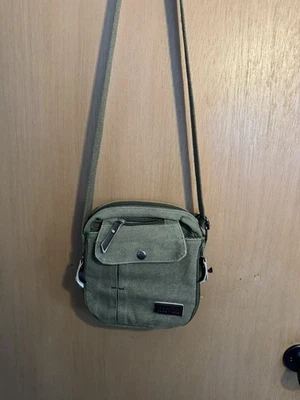 Harwish Unisex Green Canvas Crossbody Bag - Image 1 of 4