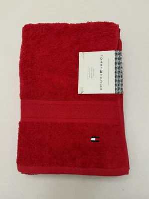 Toalla de baño roja Tommy Hilfiger nueva con etiquetas dimensiones 27 in x 52 in 100% algodón Foto 1 de 4