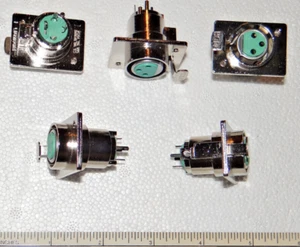 10 Pcs XLR 3 Pin Female Panel Mount Locking Jack Connector NOS SwitchCraft Audio - Picture 1 of 1