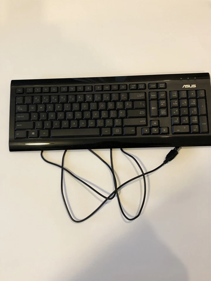ASUS KEYBOARD KB73211 USB Wired Desktop OK001-001900DP. Gently Used - Image 1 of 1