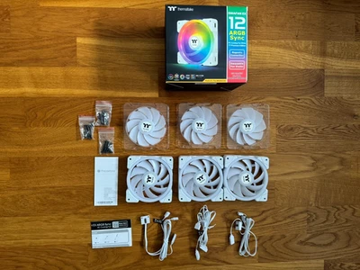3er Pack Thermaltake SWAFAN EX12 ARGB Premium Edition Gehäuselüfter 120 mm weiß - Bild 1 von 4