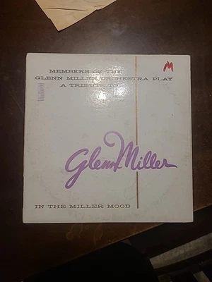Vintage Vinyl LP - Les Howard and His Orchestra Plays a Tribute to Glenn Miller — 第 1/4 张图片