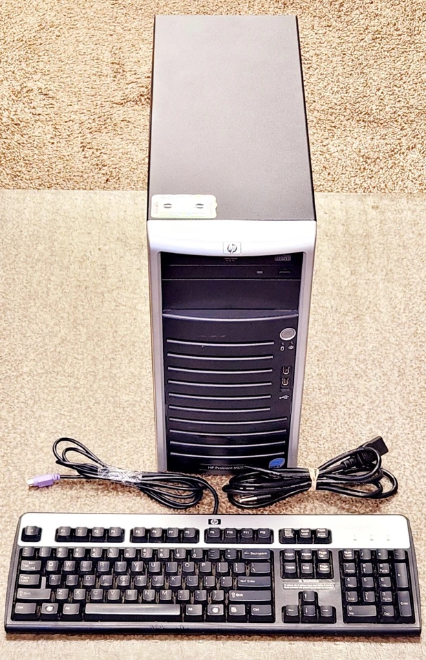 Servidor HP ProLiant ML110 G5, Intel Core 2 Duo CPU E4400 4GB RAM 150 GB HDD com certificado de autenticidade - Imagem 1 de 4