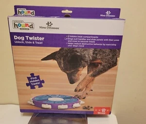 Nina Ottosson Outward Hound Dog Twister Interactive Treat Puzzle Dog Toy Level 3 - Picture 1 of 3