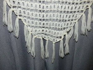 Mantón para mujer vintage años 60 marfil acrílico flecos importado 70" x 49" - Imagen 1 de 4