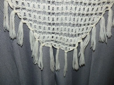 女士复古 20 世纪 60 年代象牙丙烯酸流苏披肩进口 70 x 49 — 第 1/4 张图片