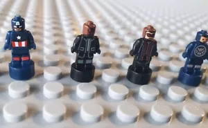 LEGO Marvel Super Hero Minifigures STATUETTE From Set 76042 - Picture 1 of 6