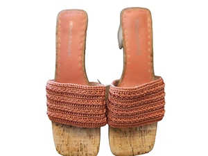 Donald Pliner Nayla Slip On Coral Crochet Toe Post Sandals Size 10m - Picture 1 of 3