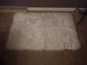 Brand New w/ Tags - White Faux Fur Shag Rug / Carpet / Tapestry - 30" x 46" - Picture 1 of 4