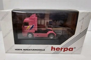 Herpa Private Collection 110143 HO 1:87 Scania 143 M Streamline in Pink - NEW - Picture 1 of 5