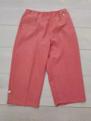 AUTONOMY High Rise Shorts Size 10-12 W28 L17 Red Pockets Elastic Waist Smart - Image 1 of 4