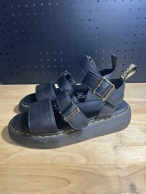 Sandalias de plataforma Dr. Martens Gryphon cuádruples de cuero para mujer 9 negras Foto 1 de 4