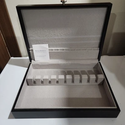 Reed & Barton Silverware Chest Tarnish Resistent  Inner Cloth Beige Dark Wood - Image 1 of 4