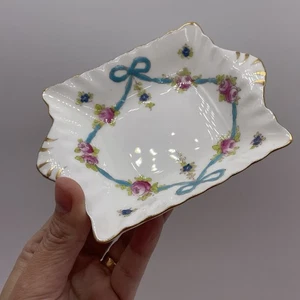 Atemberaubende Crown Staffordshire blaue Schleifen & Rosen Schmuck Schale Swags rosa Blumen - Bild 1 von 7