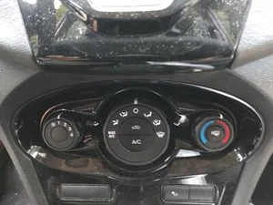 17 FORD FIESTA Heater A/c Control (ac) Manual Temperature Control - Picture 1 of 1