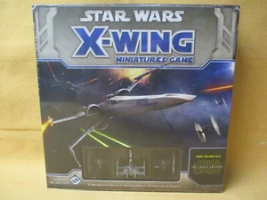 Fantasy Flight Star Wars X-Wing The Force Awakens Starter Set - Picture 1 of 2