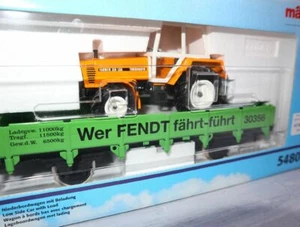 Märklin MAXI 54801 Spur 1 in 1:32 Siku Fendt 319 GELB auf Waggon, NEU in OVP - Bild 1 von 5