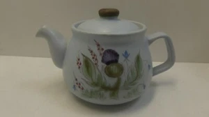 VINTAGE POTTERY TEAPOT BUCHAN SCOTLAND STONEWARE THISTLE PAINTED THISTLEWARE - Picture 1 of 7