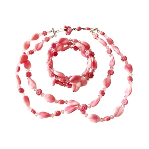 Vintage rosa Kunststoff Doppelstrang 17" Halskette/Wickelarmband Set-Blumen Blätter - Bild 1 von 10