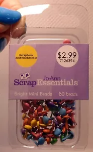 JOANN Scrap Essentials 80 Mini Brads brillanti (NUOVO) - Foto 1 di 2