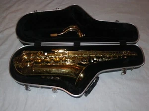 VINTAGE THE MARTIN COMMITTEE 3 TENOR SAXOPHONE & SKB CASE - RECENT FULL OVERHAUL - Picture 1 of 23