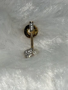 Spilla mazza da golf vintage Swarovski tono oro cristallo finta perla in palla tono oro - Foto 1 di 3