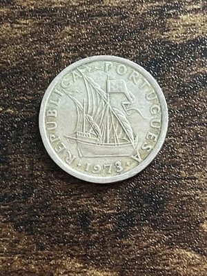 1973 Portugal 2 1/2 Escudos Actual Coin TB1980* - Image 1 of 2