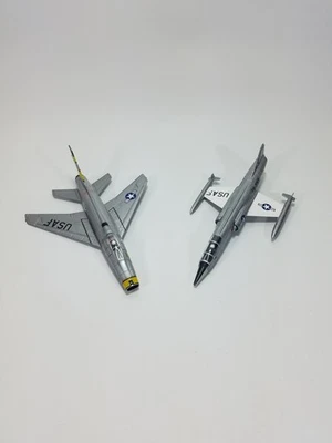 2003 Mattel Matchbox Dinky USAF Lockheed F-104 Starfighter & F-100D Super Sabre - Image 1 of 4