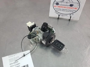 2009 Pontiac G8 Ignition Switch Assembly w/ Key, Damage - OEM - Picture 1 of 24