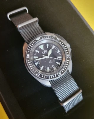 Reloj de buceo de cuarzo CWC Ti300 Titanio 5 - TOTALMENTE NUEVO y SIN USAR - ¡AGOTADO! Foto 1 de 4