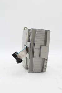 Allen-Bradley 1762-OW8 MicroLogix 8 Punkt VAC/VDC Relais Ausgangsmodul - Bild 1 von 4