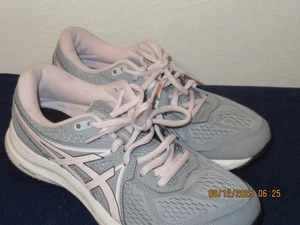 Every Day Comfort size 8 ladies shoes - Picture 1 of 5