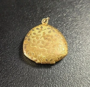 Antiguo medallón colgante de latón con imagen de Jesús y Madre María - Imagen 1 de 4