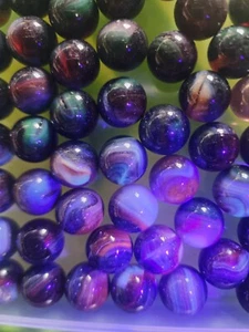 10  UV  REACTIVE MARBLES 5/8" . Great MULTICOLOR  GLOWERS. LOT E. $9.99  - Picture 1 of 2