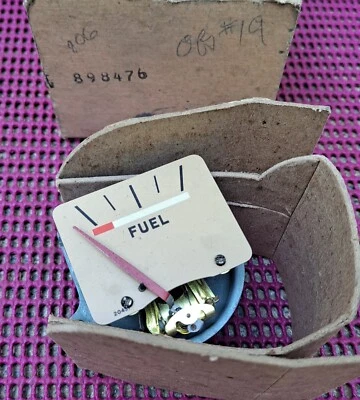 Cuadro de instrumentos MoPar 1941 DeSoto Deluxe Custom S8 NOS CALIBRE DE COMBUSTIBLE Foto 1 de 2