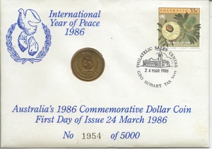AUSTRALIA - INTERNATIONAL YEAR of PEACE 1986 - NUMBERED PNC with $1 Coin - Picture 1 of 2