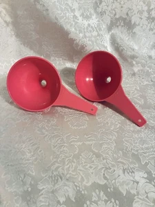 Tupperware Embudo Grande Hershey Forma de Beso Colección Vintage Juego De 2 - Imagen 1 de 3