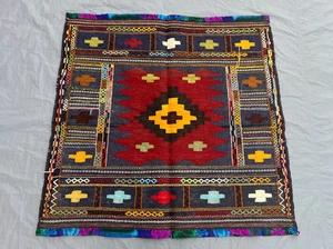 Kilim tribale afgano colorato 3x3 - medaglione rosso audace con simbolico multicolore - Foto 1 di 11