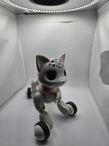 ZOOMER KITTY ZOOEY SWEETEST INTERACTIVE KITTY - ACTS,PLAYS LIKE A REAL KITTY - Picture 1 of 5