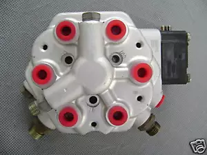 Mercedes 124 126 201 REBUILD Fuel Distributor 300 300E 0438101012 w124 w126 w201 - Picture 1 of 3