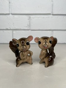 Vintage Anthropomorphic Squirrel Salt And Pepper Shaker Set Ceramic Whimsical - Picture 1 of 8