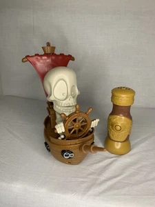 Johnny The Skull Pirate's Cove - Blast The Ghosts to Get The Treasure Game - Picture 1 of 5